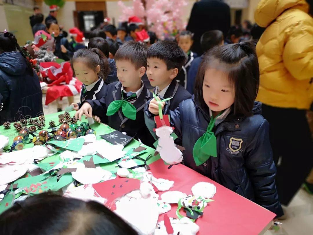 Giving and Sharing | 尚德融合部小学新年戏剧演出