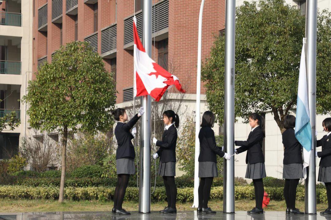 英姿飒爽，护旗先锋——走近上海枫叶国际学校护旗仪仗队