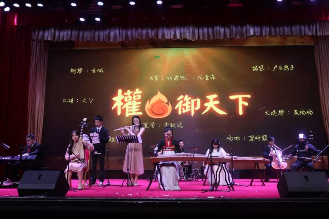 上实剑桥庆祝2019元旦迎新文艺汇演成功举行