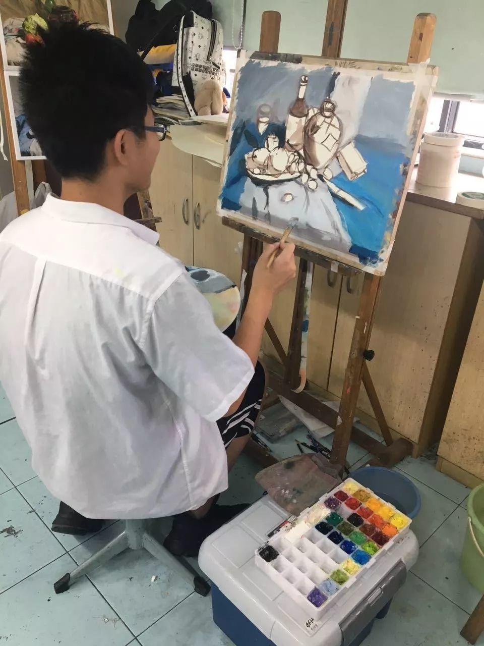 大风起兮云飞扬，挥洒画笔兮震八方