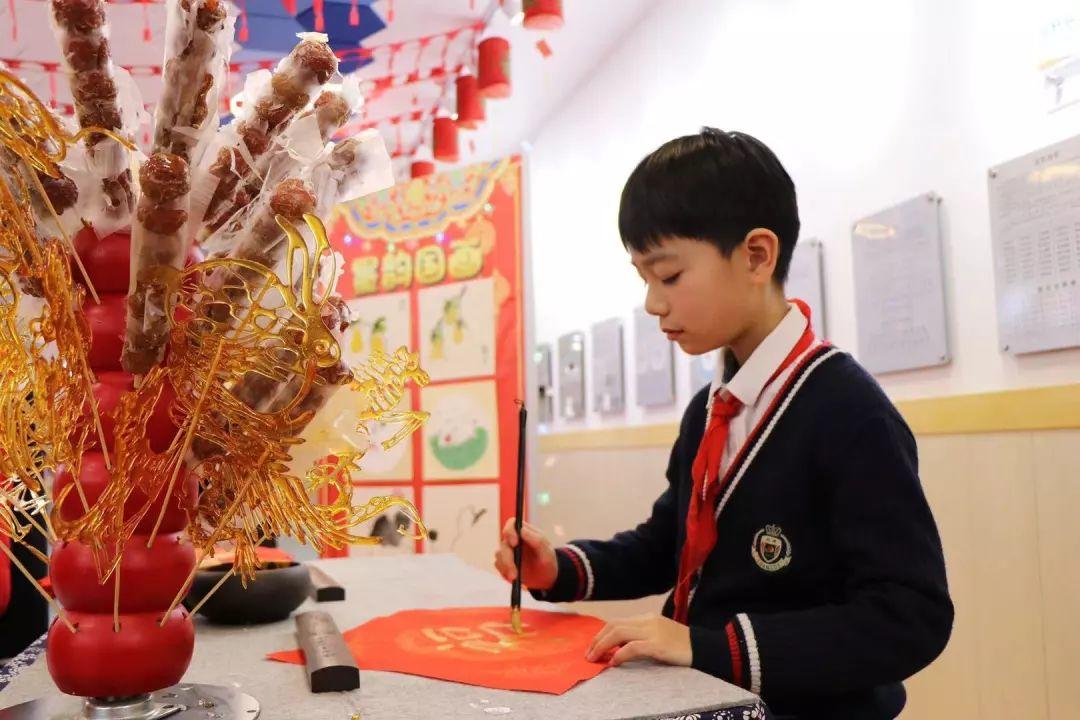 华夏儿女的中国年 尚德航小的中国味