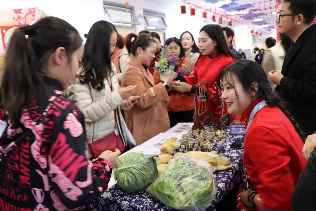 华夏儿女的中国年 尚德航小的中国味