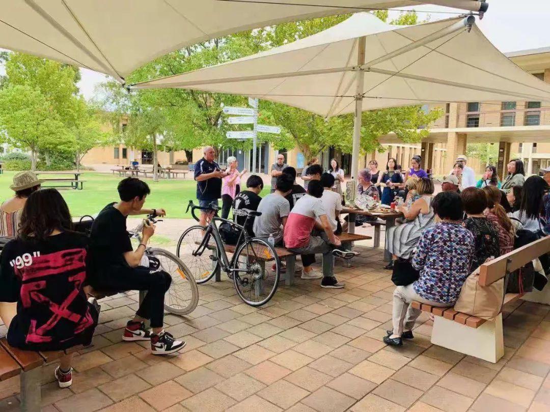 热烈祝贺枫叶教育第三所海外学校——澳大利亚南澳大学枫叶附属学校正式开课！