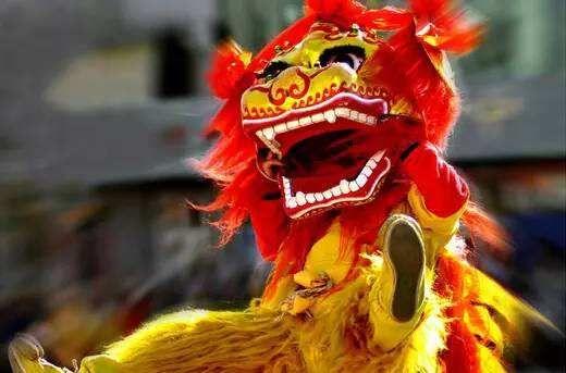 上海枫叶国际学校祝您元宵节快乐 | 这些习俗和诗句，带孩子一起了解