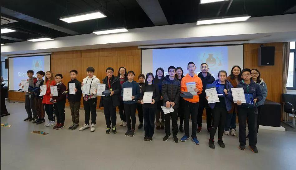 Various Achievements Celebrated in New Building |新学期颁奖典礼在新楼举行 Various Achievements Celebrated in New Building |新学期颁奖典礼在新楼举行