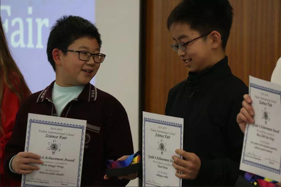 Various Achievements Celebrated in New Building |新学期颁奖典礼在新楼举行 Various Achievements Celebrated in New Building |新学期颁奖典礼在新楼举行