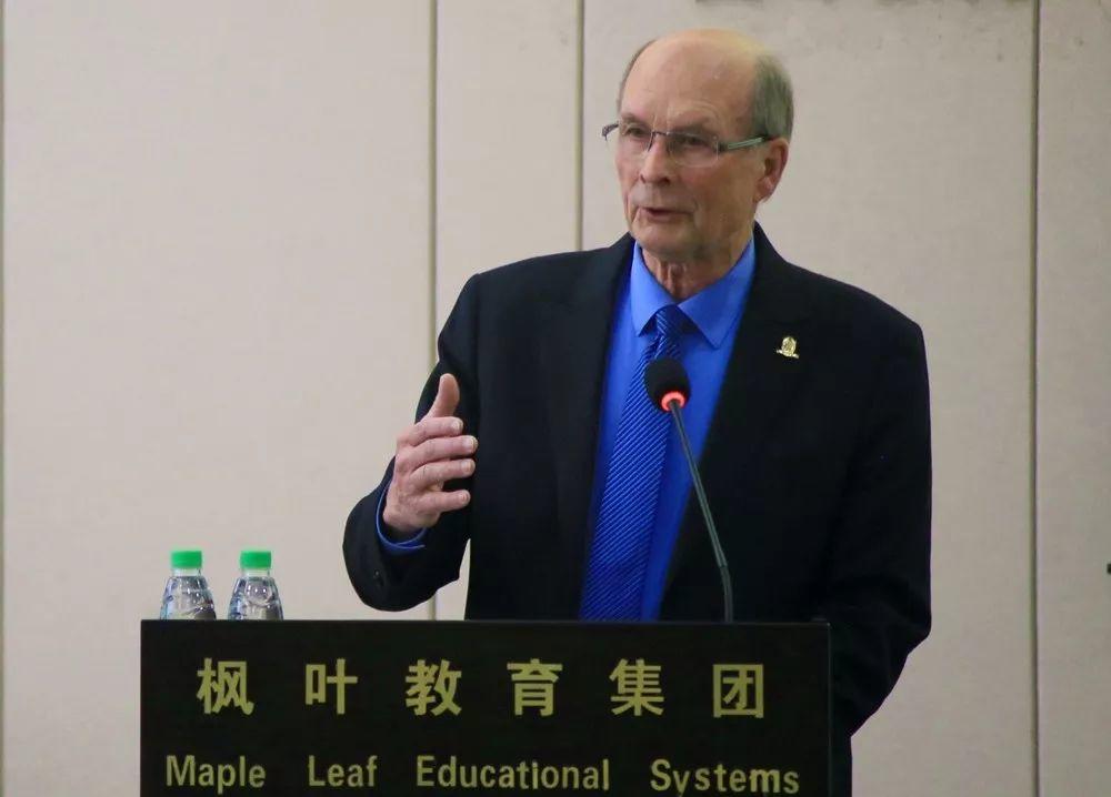 第 10 期【FRI. 枫光旖旎】立德树人在枫叶丨上海枫叶国际学校举行第二届“邓颖超班”命名仪式