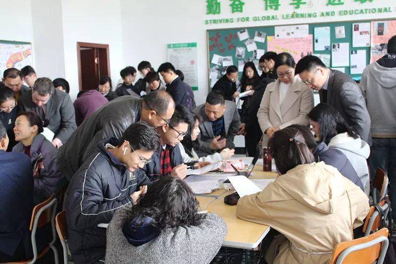 第 13 期【TUE. 枫艺荟萃】学业有规划 课程我做主 ——记上海枫叶国际学校高中部选课活动