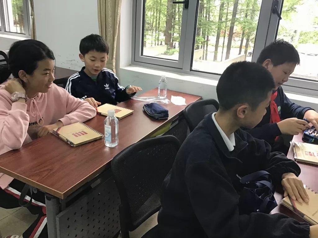 阳光•独好 ——记世外中学数独社团参加上海交大智力运动会”数独混龄挑战赛“
