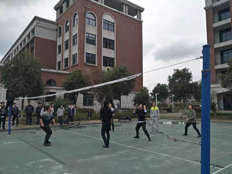 趣在冬练，乐在海枫