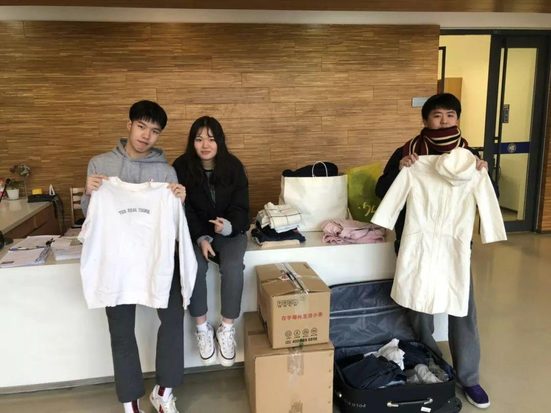 Service Learning G12 Chinese Clothing Drive | 服务式学习12（中）捐衣活动
