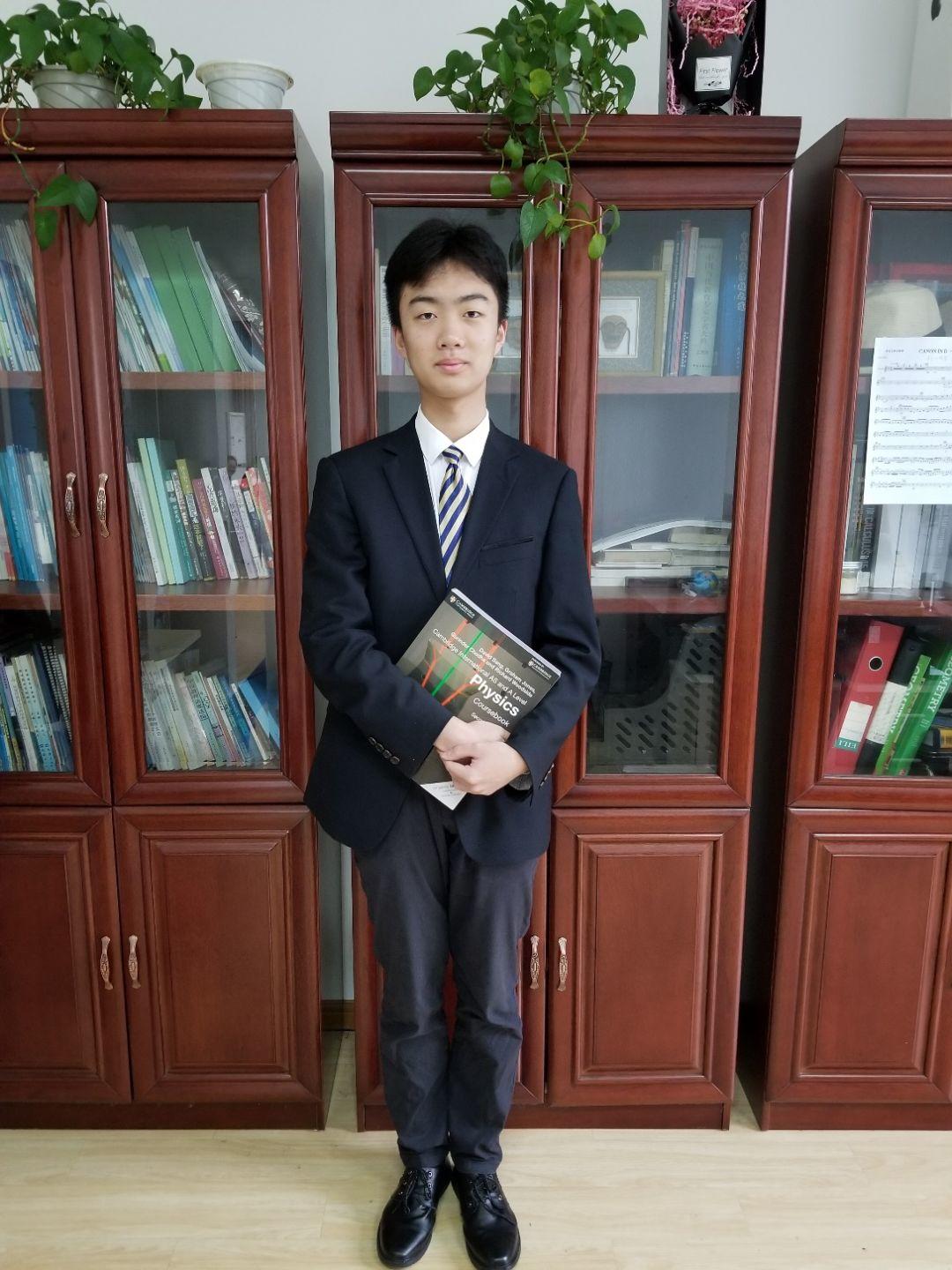宝剑锋从磨砺出，梅花香自苦寒来丨恭祝金苹果学子荣获英国物理奥赛全球铜奖