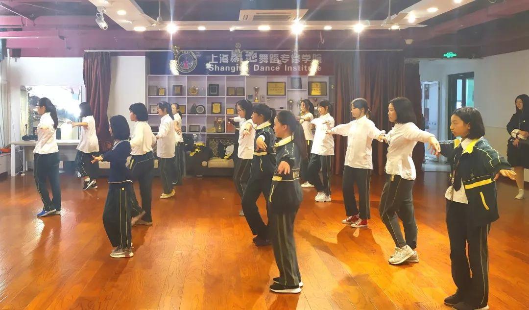 职业体验丨六年级：一个项目 两全其美 三方持利 四处得体