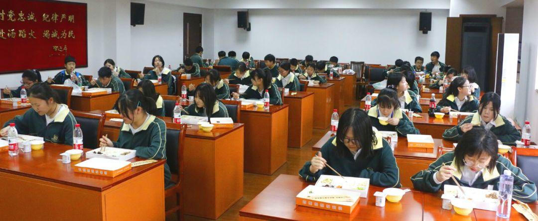 职业体验丨八年级：探秘“119”背后的故事