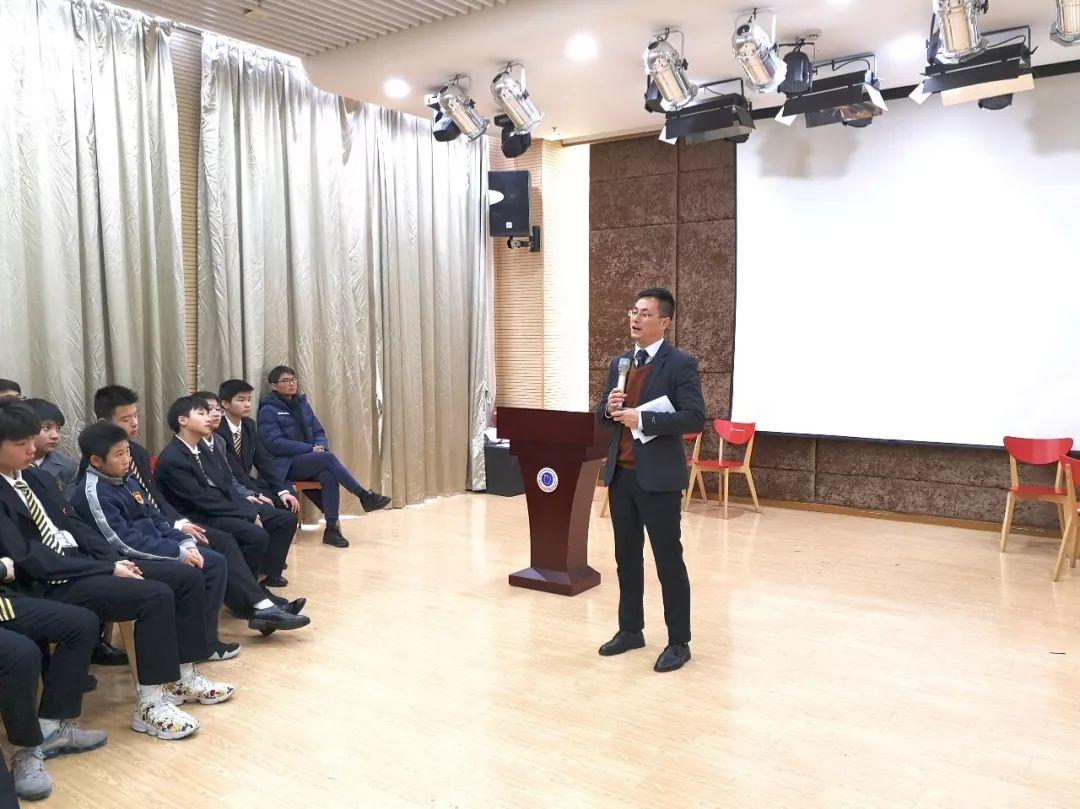 金苹果国际部的 “小联合国”