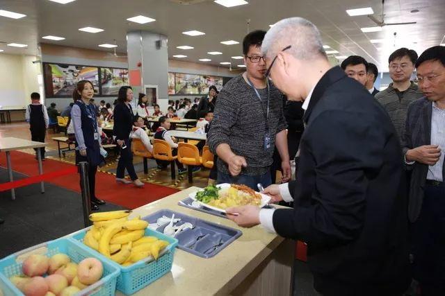 以家国情怀打造安全食堂