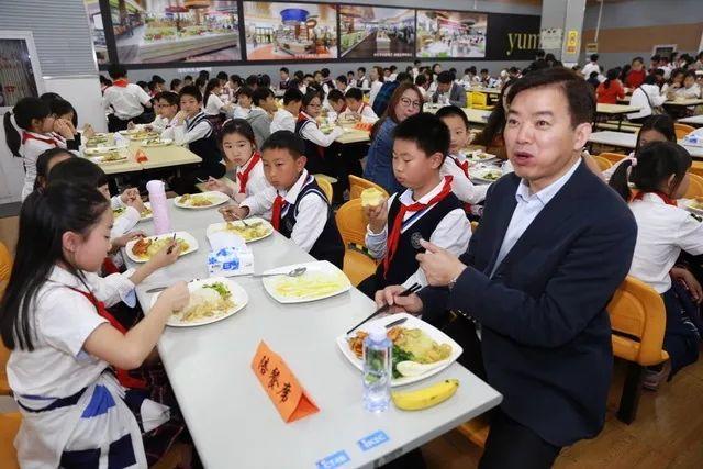 以家国情怀打造安全食堂