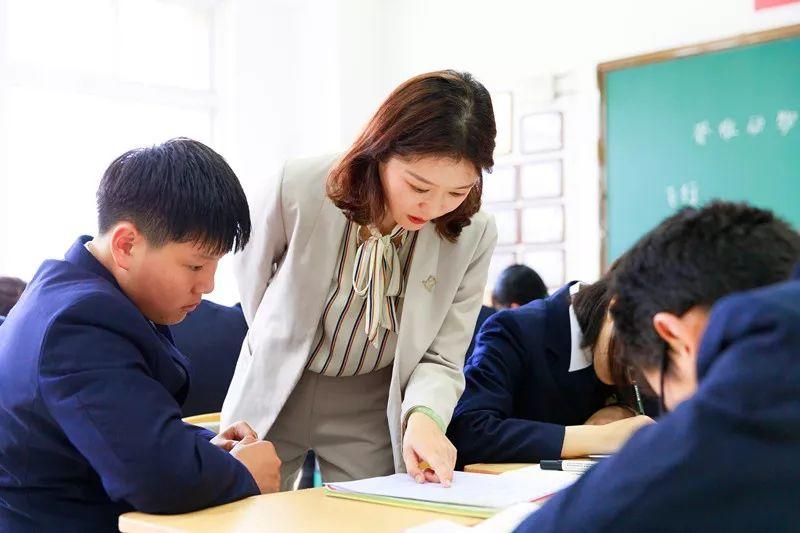 第 17 期【MON. 枫园推荐】关注学习经历 落实学科素养——记金山区生命科学教研活动