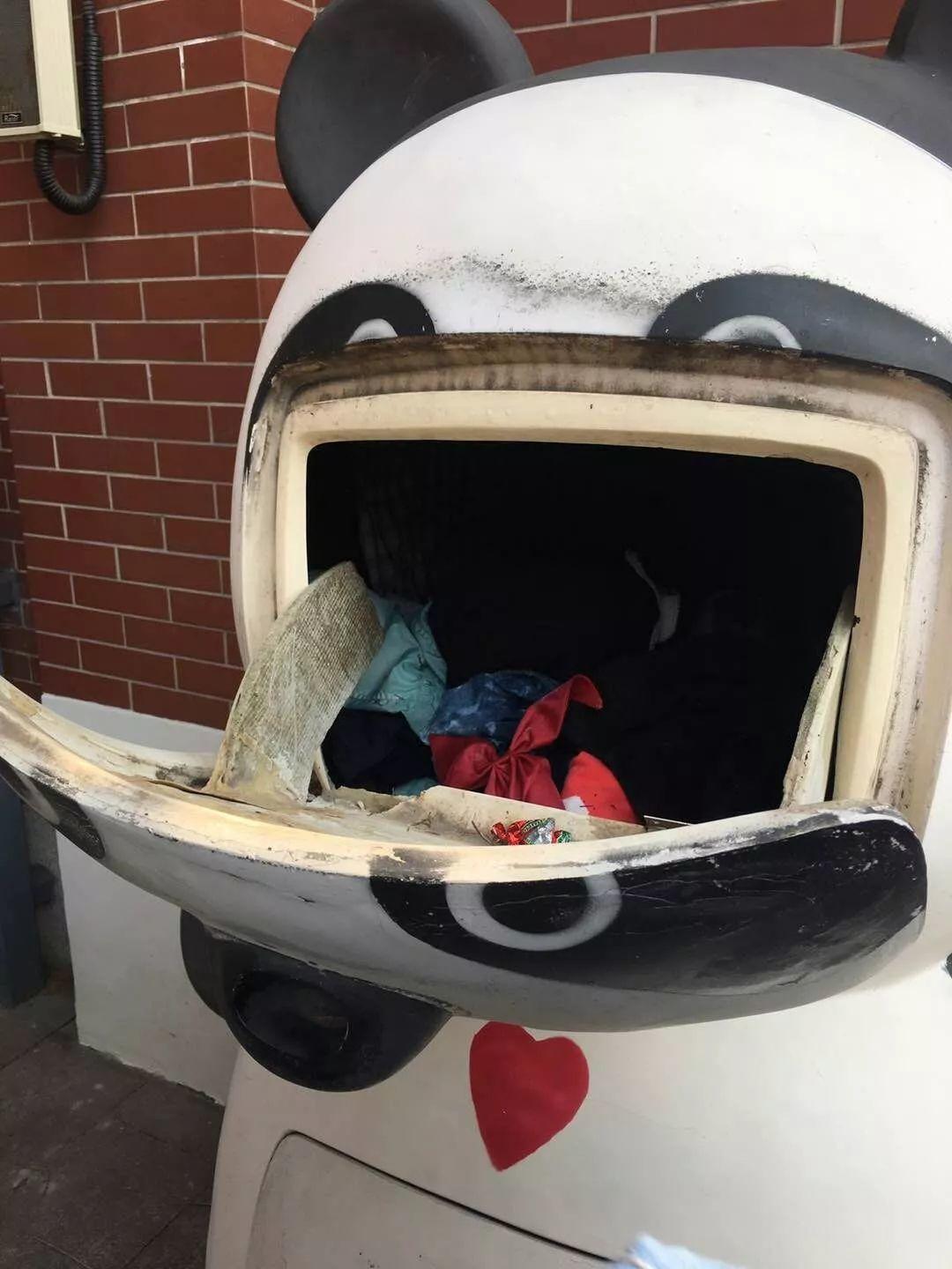 Service Learning G12 Chinese Clothing Drive | 服务式学习12（中）捐衣活动