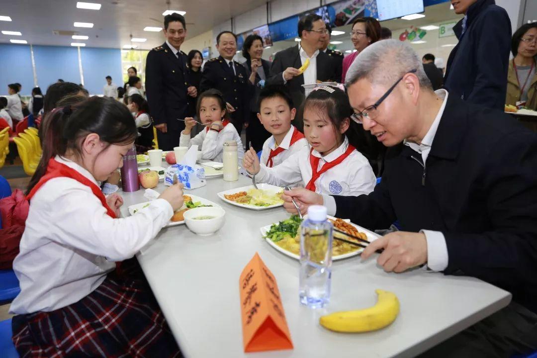 以家国情怀打造安全食堂