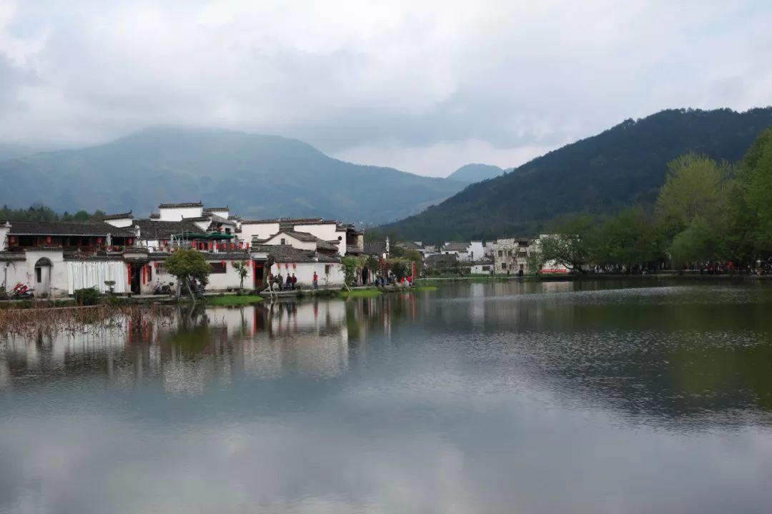 诗画黄山，古韵徽州——记八年级黄山文化探索与实践活动