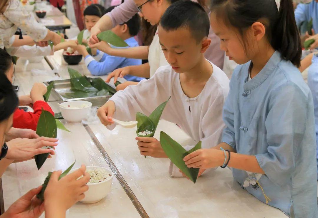 “粽”情六一欢乐季，美德少年耀协和 | Happy Children's Day!