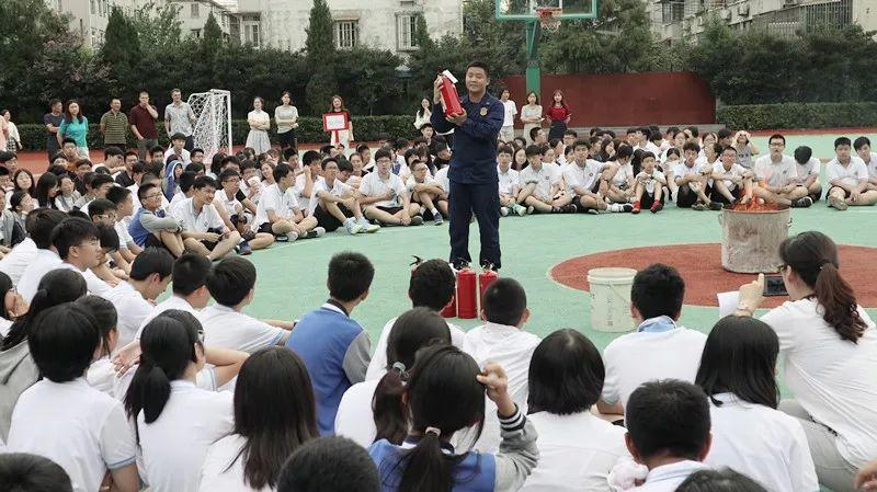 防患于未“燃”：上实剑桥校园消防演习