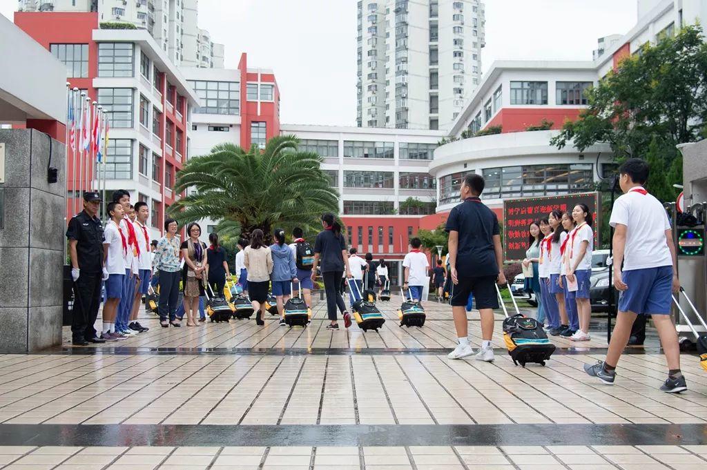 桃源学子携手同追梦，不负韶华奋进共迎新学期——记2019学年第一学期世外中学开学第一日