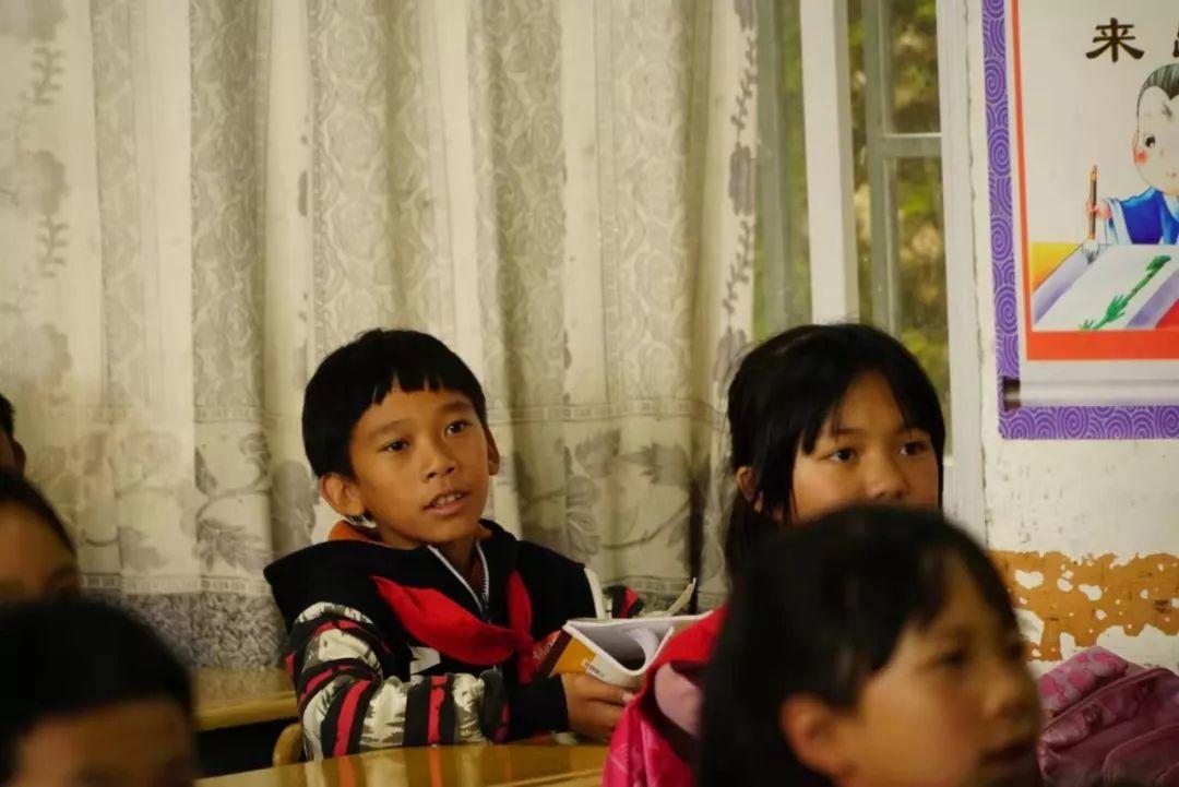 为爱守护,益行青春 | 记西南位育中学国际部2019学年元阳公益行助学活动 3 为爱守护,益行青春 | 记西南位育中学国际部2019学年元阳公益行助学活动 3