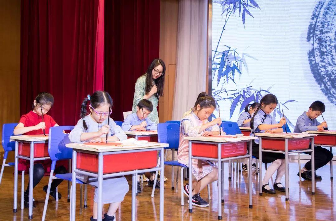 练中国书法,传汉字文化 | SUIS Chinese Practical Activity 练中国书法,传汉字文化 | SUIS Chinese Practical Activity