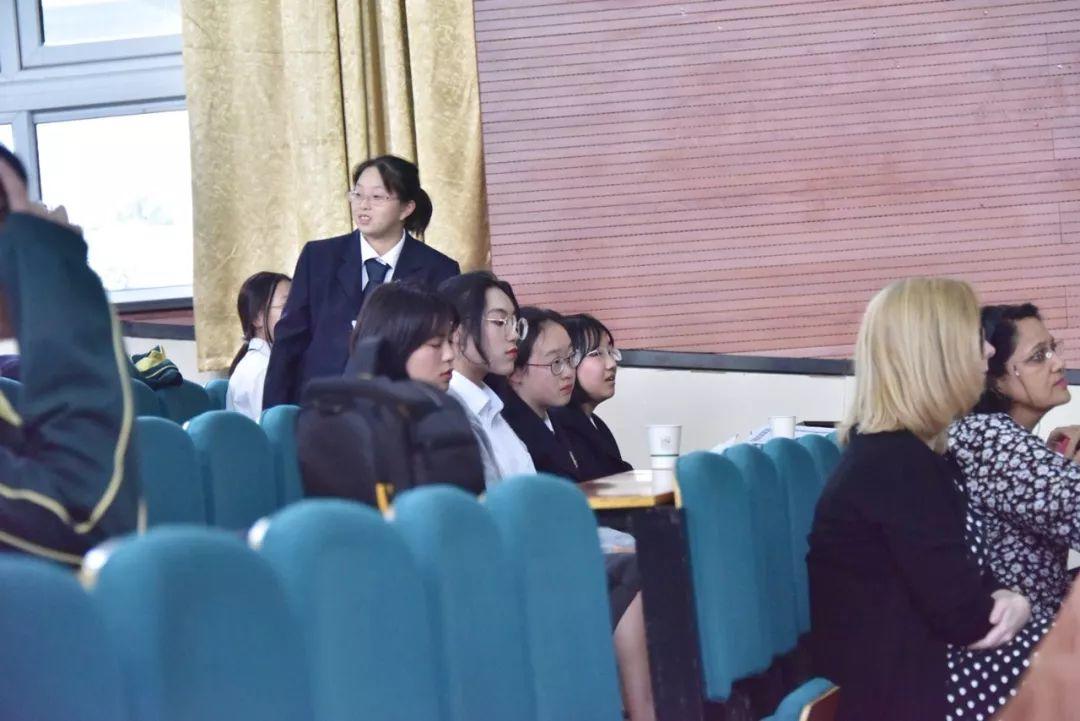 聆听众声 自我思考—上海枫叶高中部举行“21世纪杯”英语演讲比赛复赛 聆听众声 自我思考—上海枫叶高中部举行“21世纪杯”英语演讲比赛复赛 