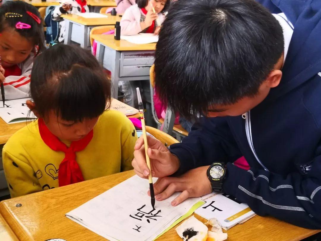 为爱守护,益行青春 | 记西南位育中学国际部2019学年元阳公益行助学活动 3 为爱守护,益行青春 | 记西南位育中学国际部2019学年元阳公益行助学活动 3