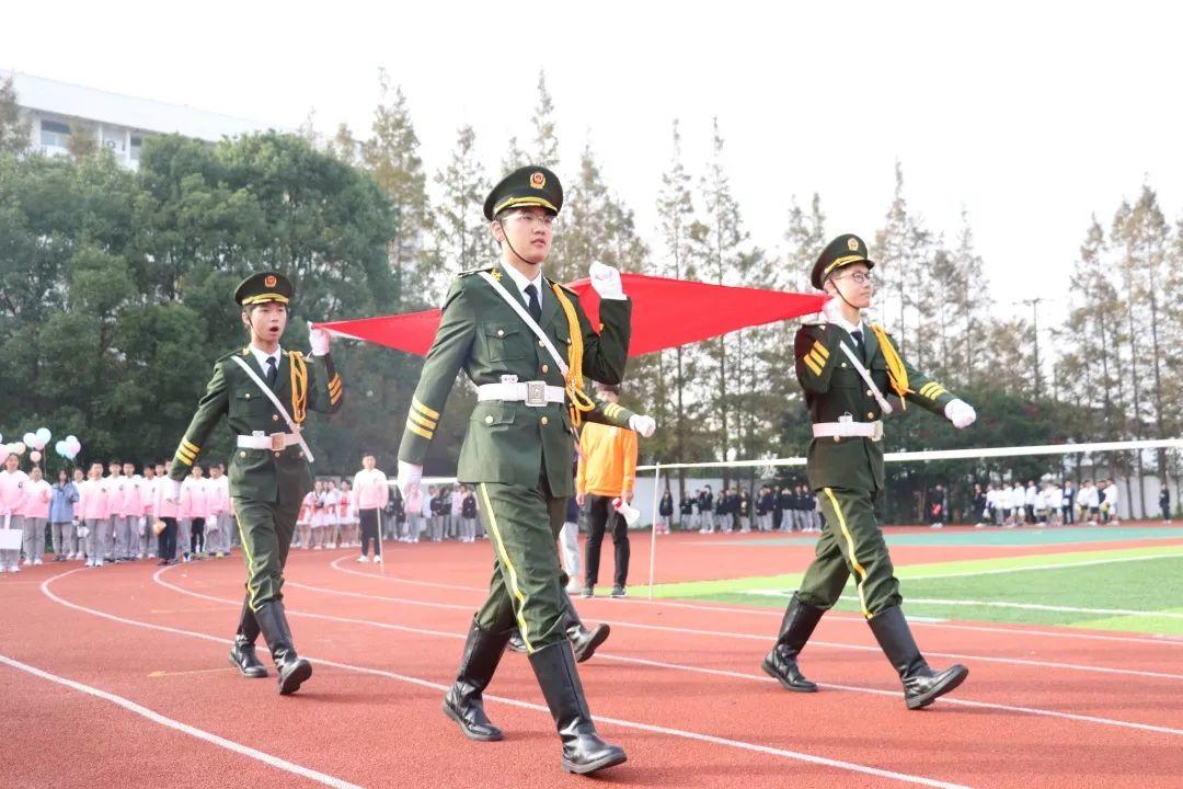上实剑桥浦东校区第11届学生运动会精彩剪影 上实剑桥浦东校区第11届学生运动会精彩剪影