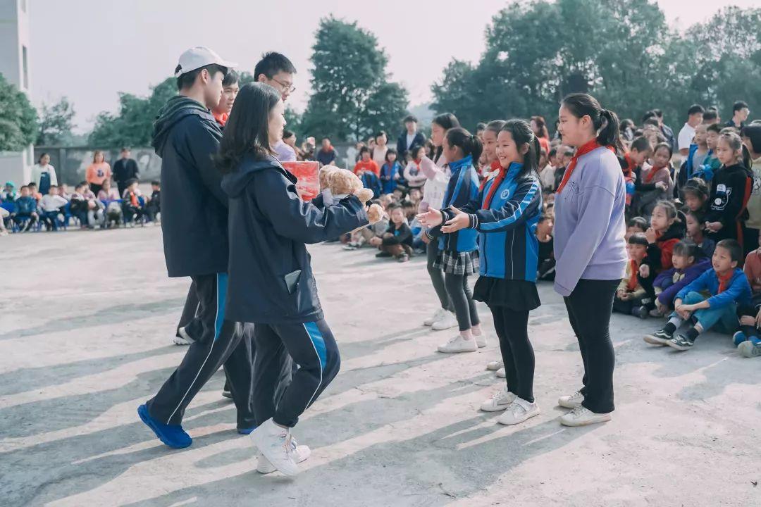 CAS|去浏阳,做小朋友们的小老师——记2019秋民办位育浏阳支教之行(一) CAS|去浏阳,做小朋友们的小老师——记2019秋民办位育浏阳支教之行(一)