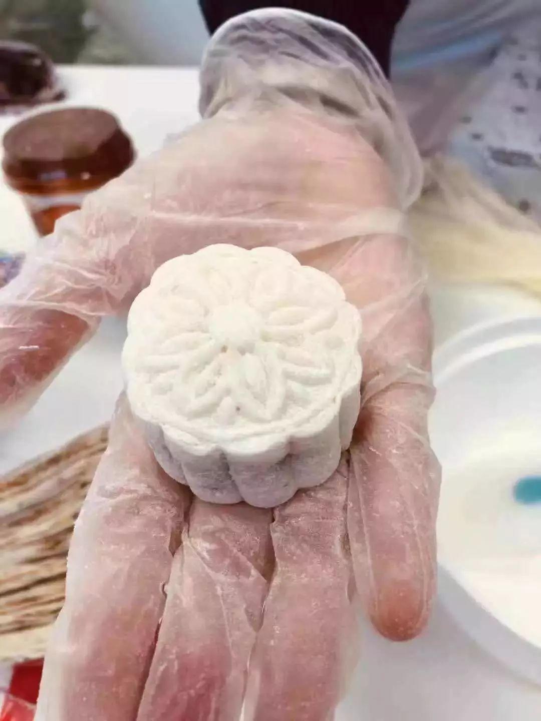 暖心烘焙社,用美食伴你校园时光! 暖心烘焙社,用美食伴你校园时光!
