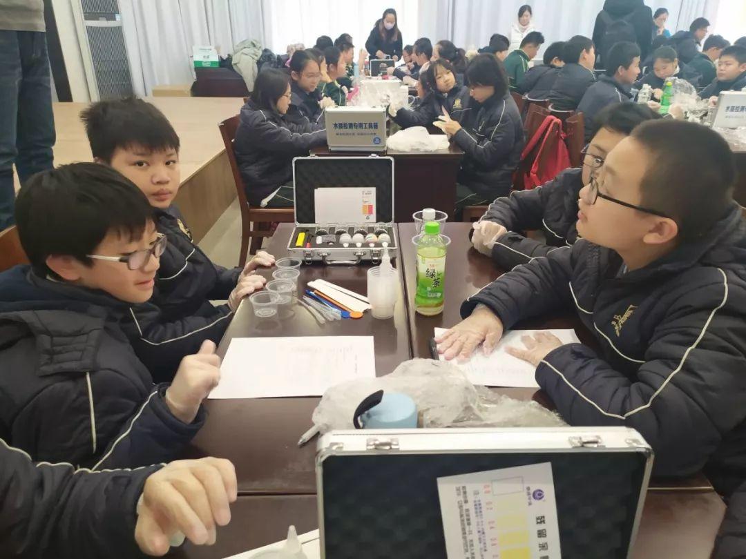 崇自然之道,明平和之理 ——记初中部六、七年级长江大保护社会实践 崇自然之道,明平和之理 ——记初中部六、七年级长江大保护社会实践