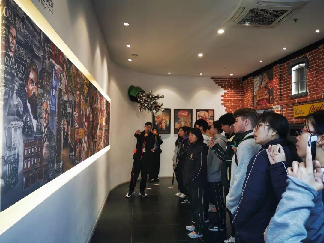 上海枫叶国际学校高中部研学系列(一)——工业世界,AI制造 上海枫叶国际学校高中部研学系列(一)——工业世界,AI制造