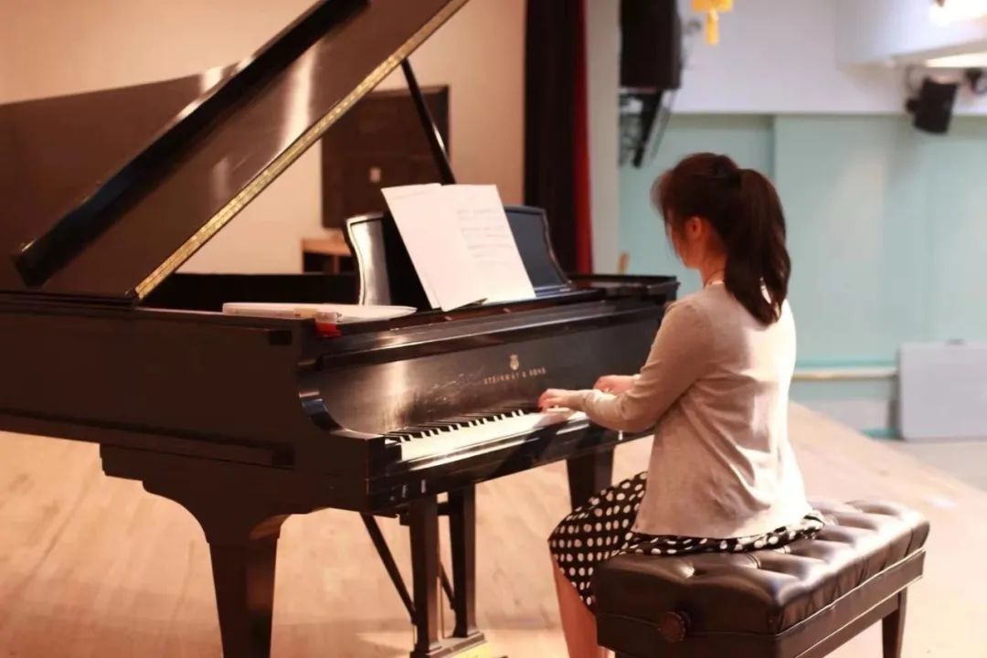英皇钢琴6级、日语N2这位酷爱击剑的少女，如何无SAT、无托福“闯进”康奈尔！