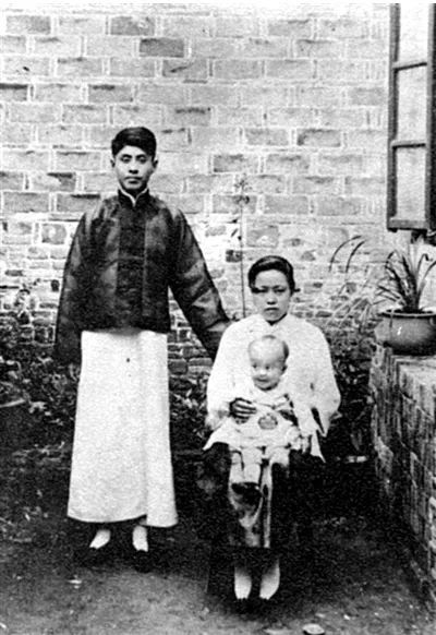 杨振宁百岁诞辰演讲：父亲赋予我知识，母亲赋予我精神