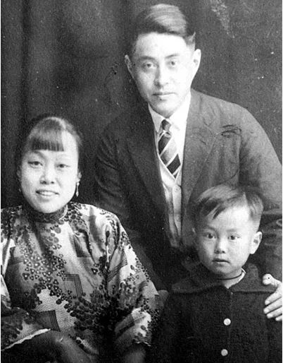 杨振宁百岁诞辰演讲：父亲赋予我知识，母亲赋予我精神